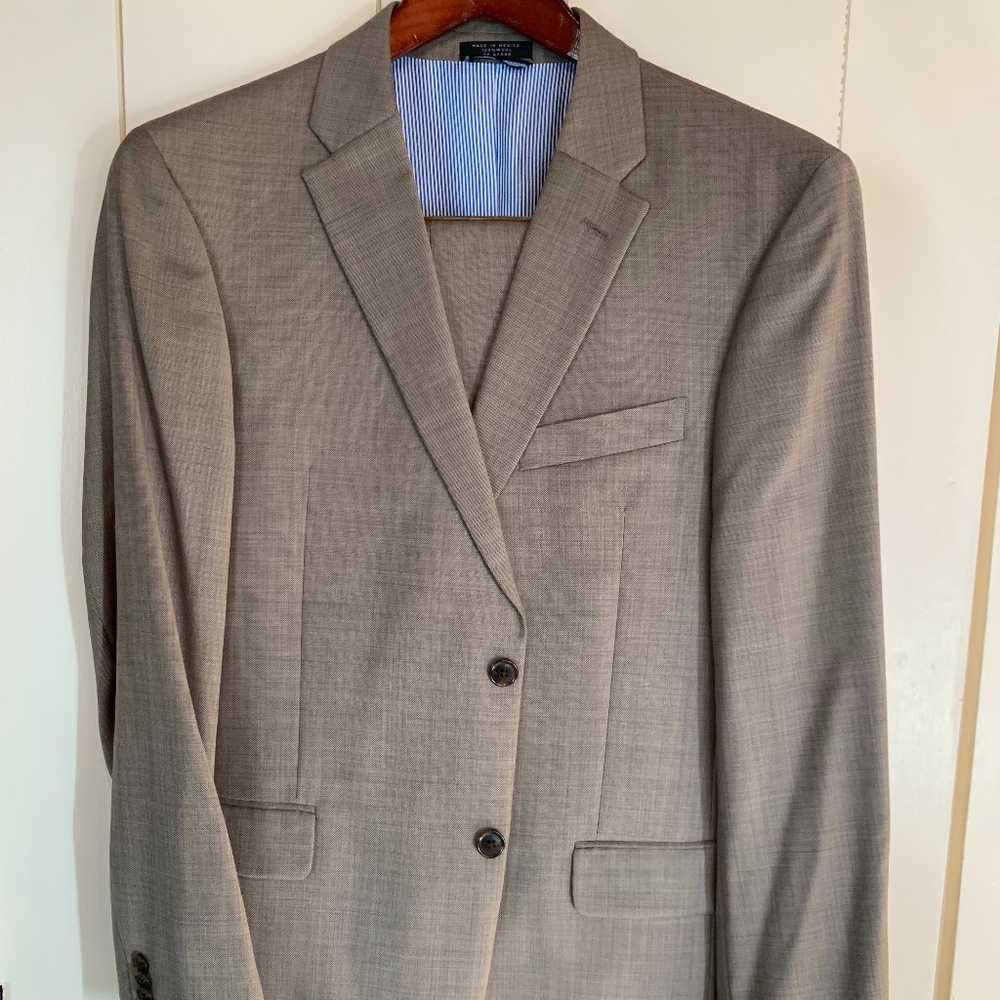 Tommy Hilfiger Suit - like new!